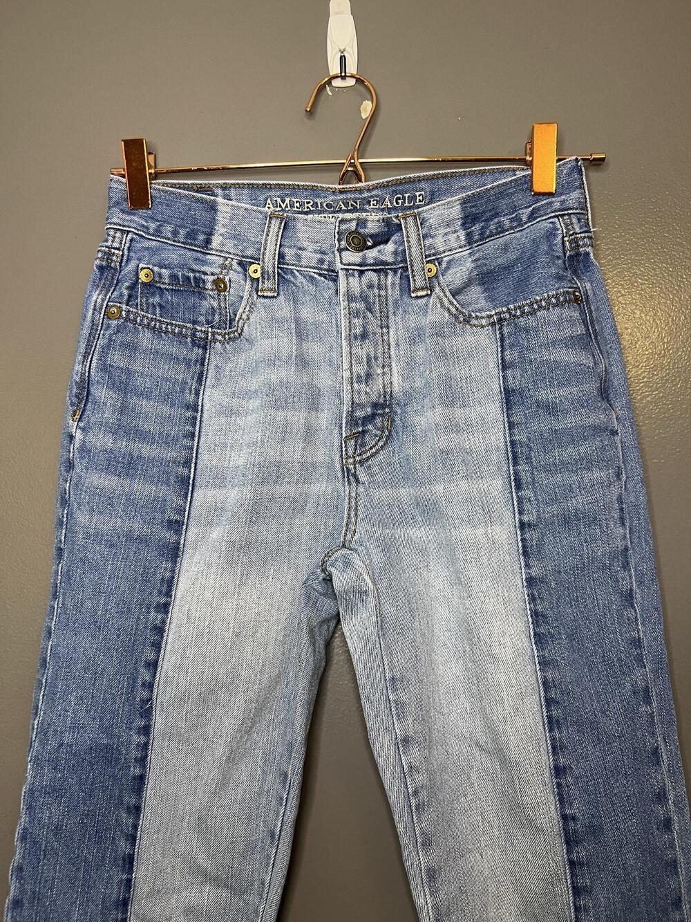American Eagle Outfitters Hi-Rise Skinny Jeans Womens 2 Light Wash Raw Hem Denim